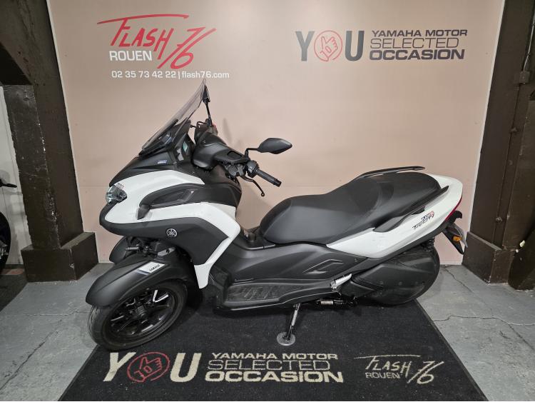 YAMAHA TRICITY 300