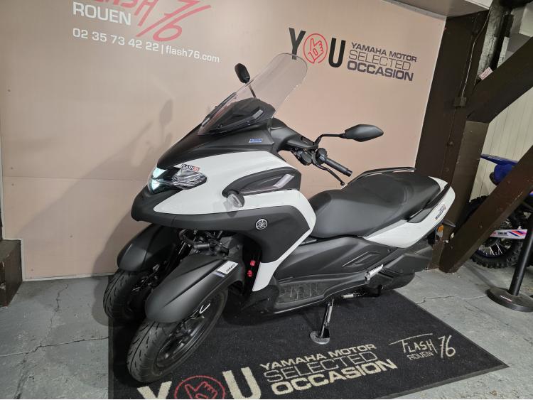 YAMAHA TRICITY 300