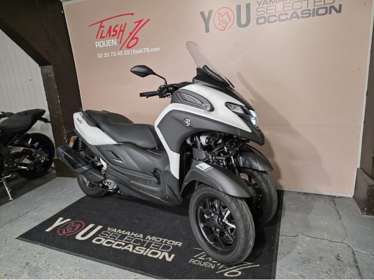 YAMAHA TRICITY 300