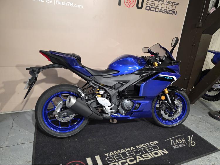 YAMAHA YZF R3