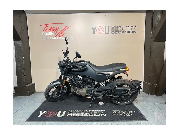 HUSQVARNA SVARTPILEN 125 ABS