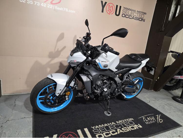 YAMAHA MT09