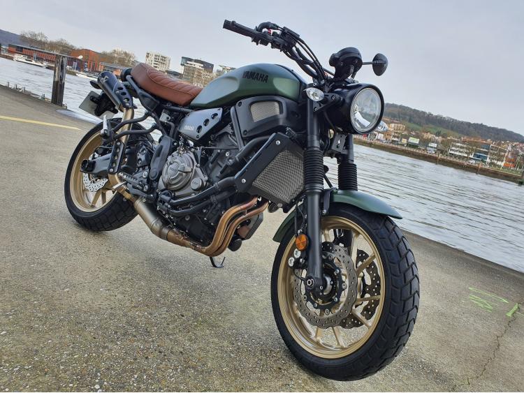 XSR 700 KAKI MAT
